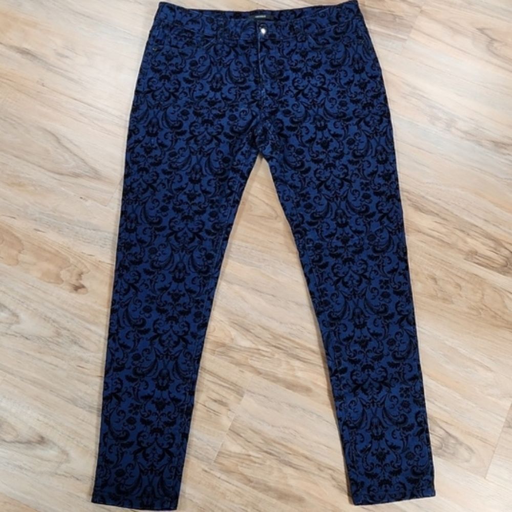 🔹️Forever 21 Blue w/Black Flocked Print Pants Size 10 - Picture 3 of 13